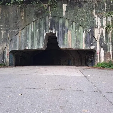 Lana Szálloda Bihać